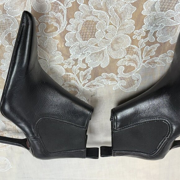 NEW-ZARA-Women black leather heel Boots.Cambodia. - Picture 8 of 12